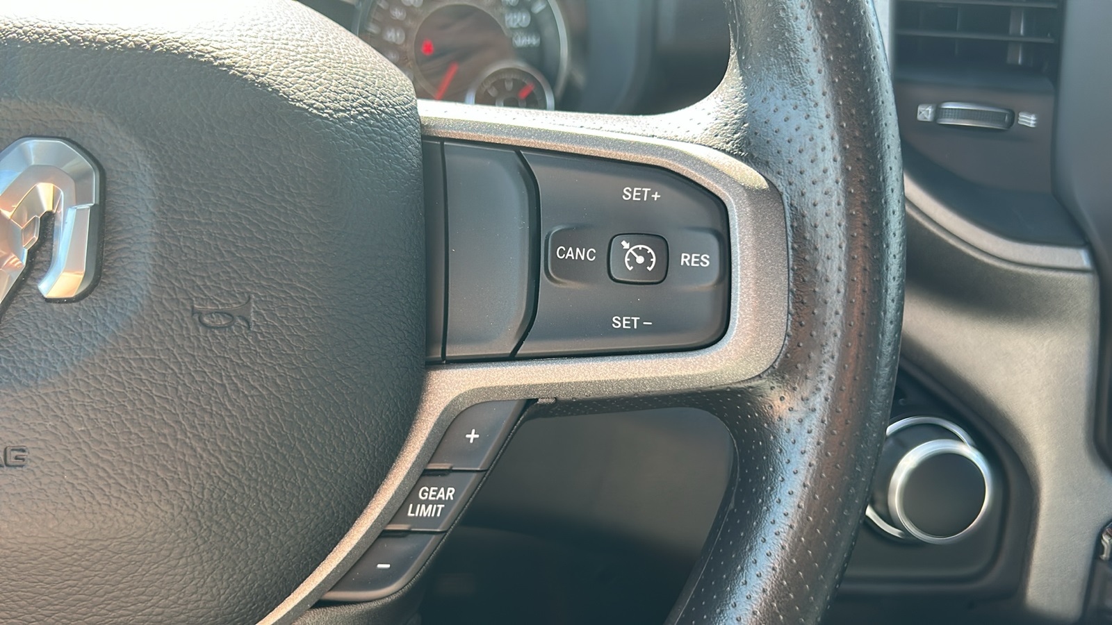2024 Ram 3500 Tradesman photo 18