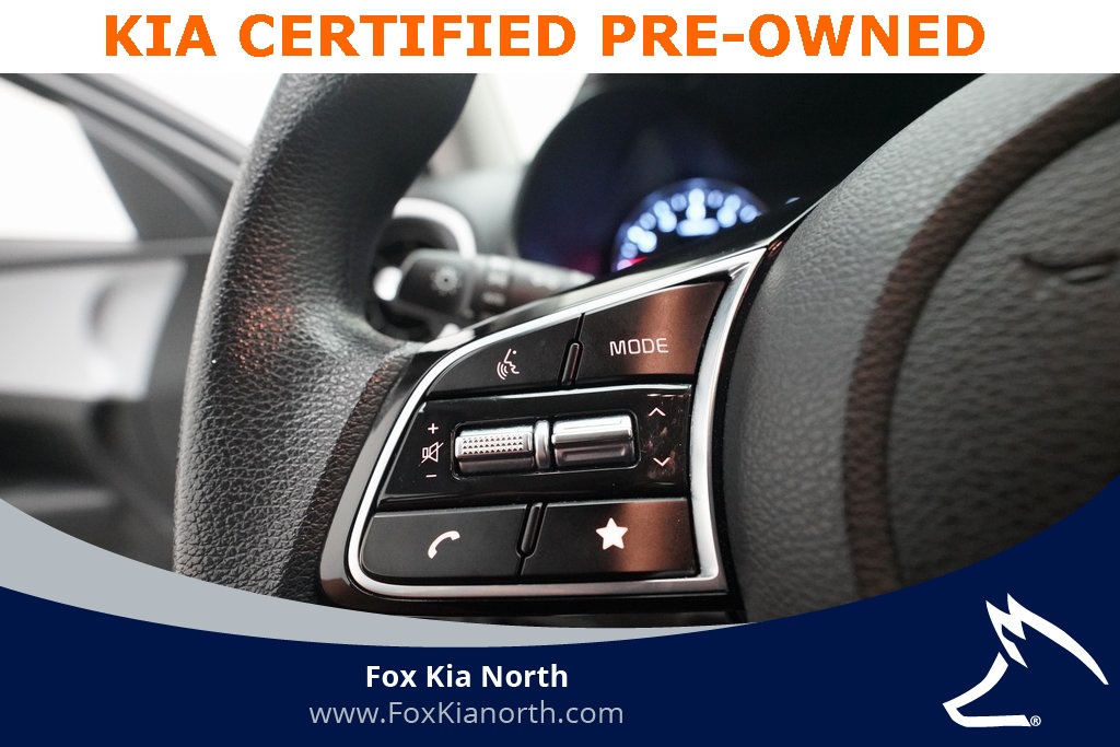 2023 Kia Forte LXS photo 3