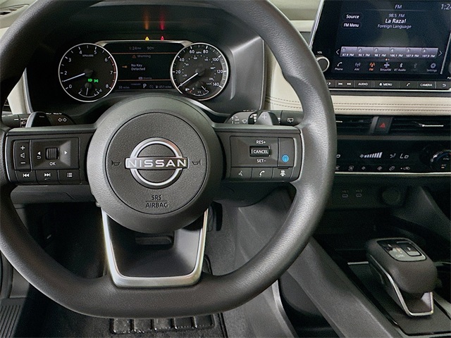 2025 Nissan Rogue SV photo 14