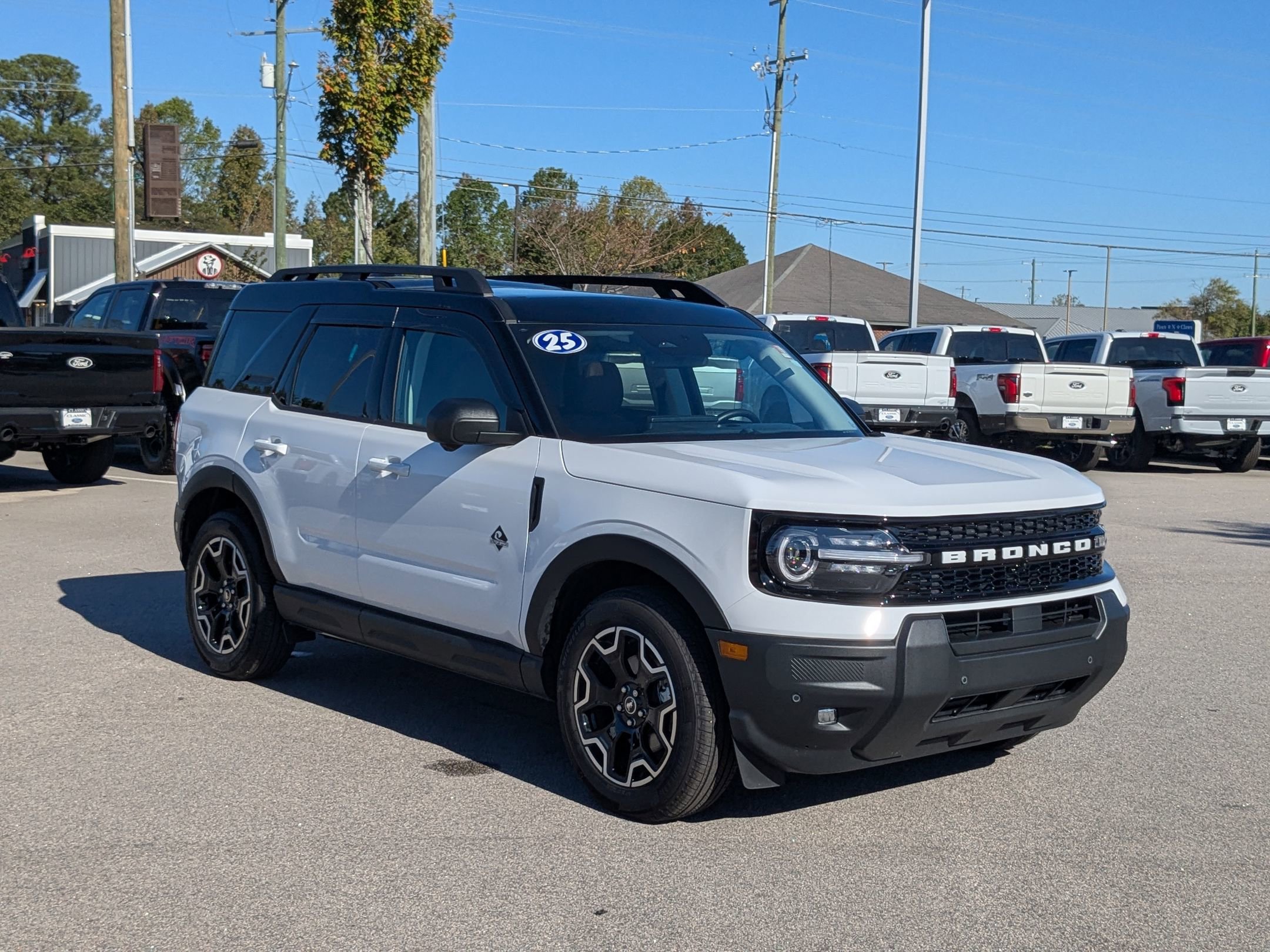 2025 Ford Bronco Sport Outer Banks photo 4