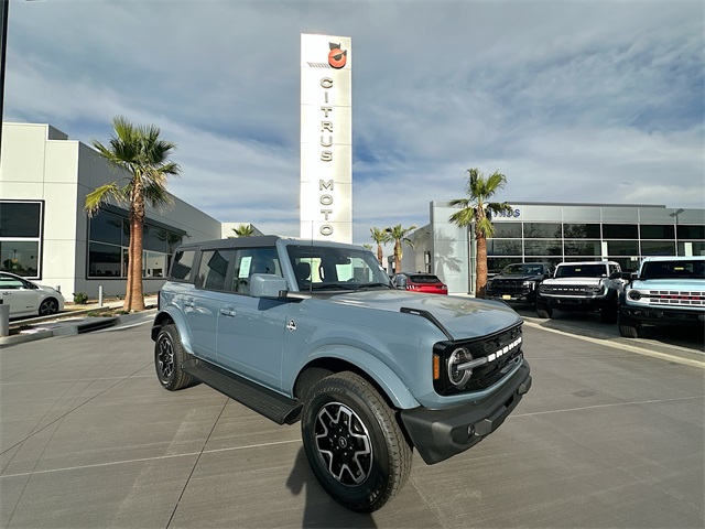 2025 Ford Bronco 4-Door Outer Banks's photo