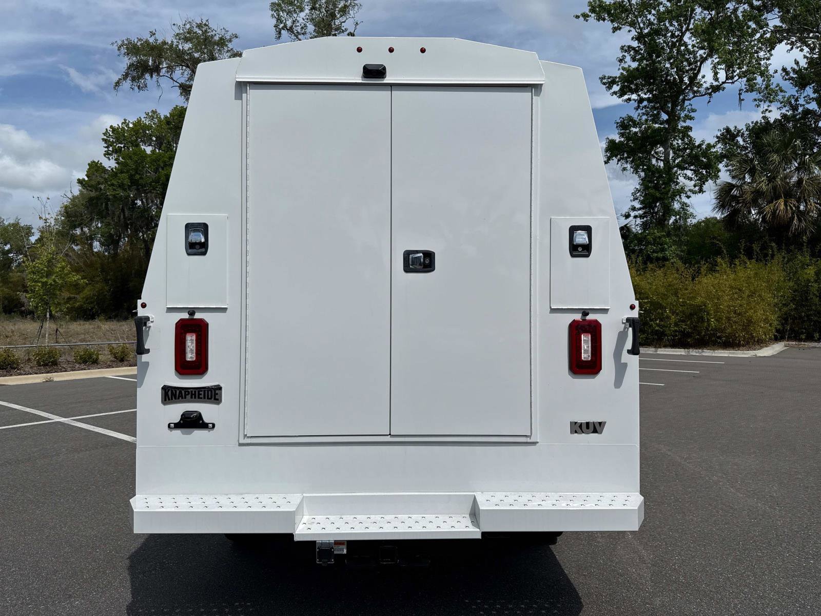 2025 Chevrolet Silverado 3500HD Work Truck photo 4