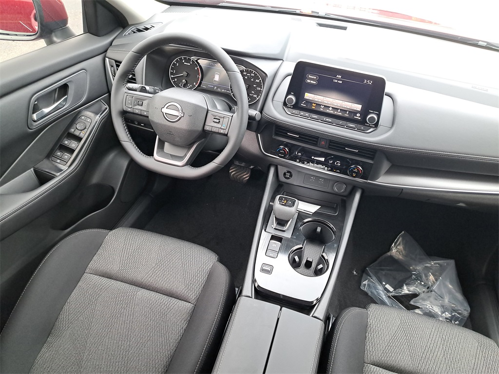 2026 Nissan Rogue SV photo 15