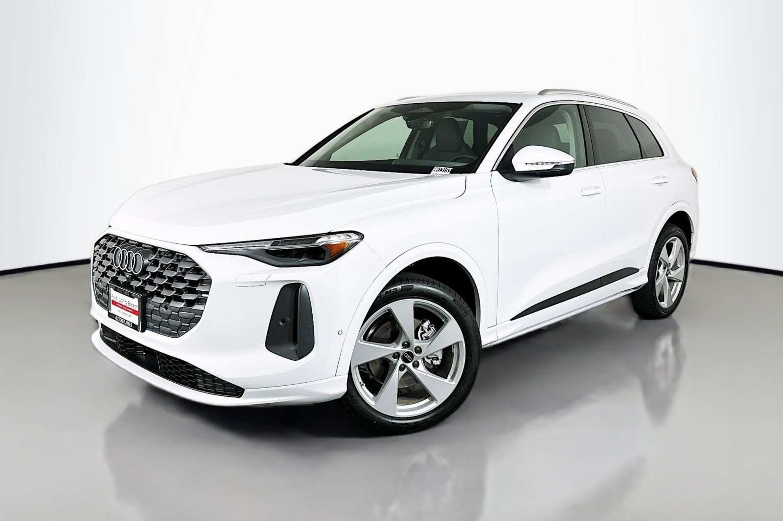 2025 Audi New Q5 Premium Plus's photo