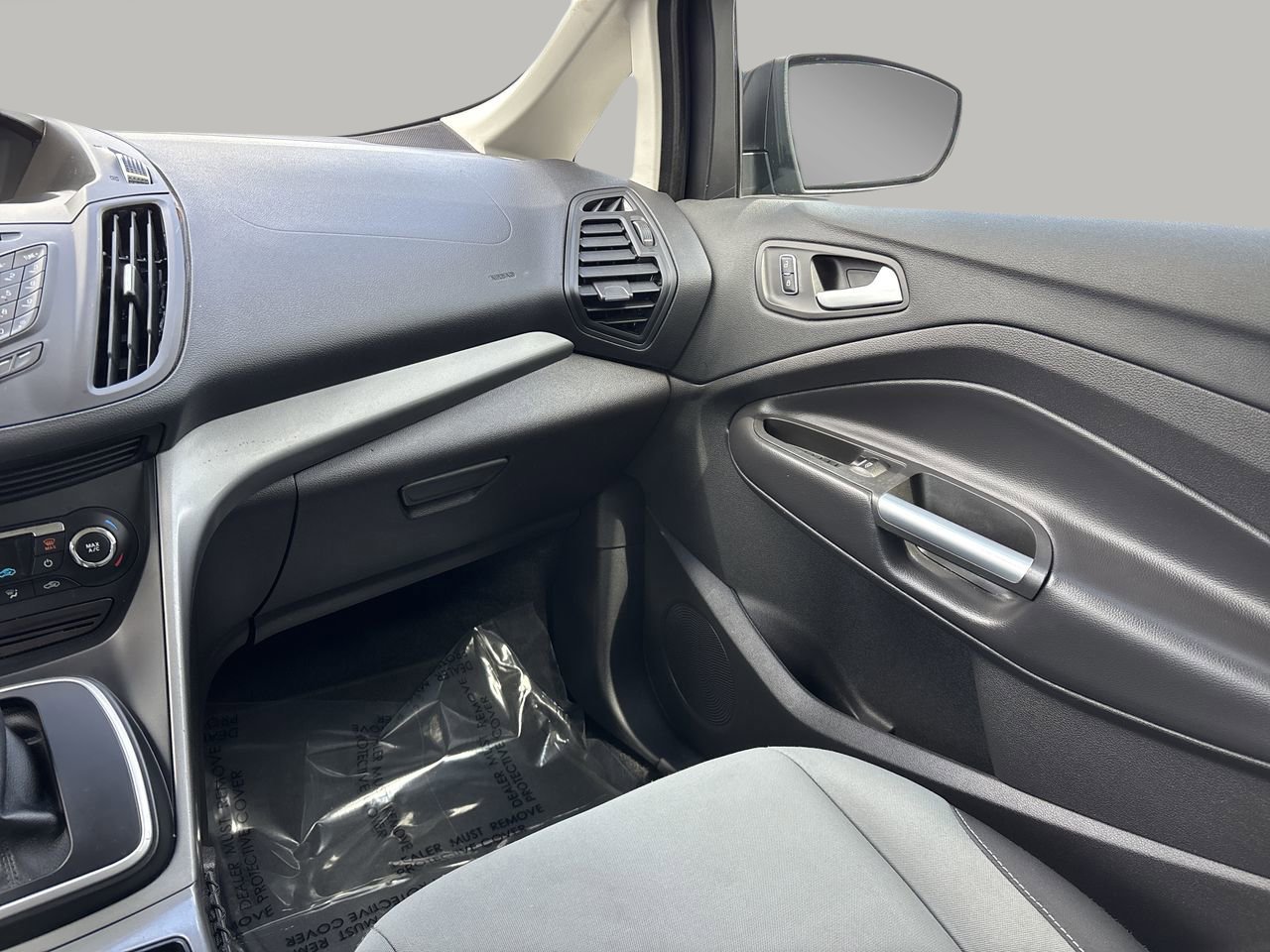 2016 Ford C-Max Hybrid SE photo 15
