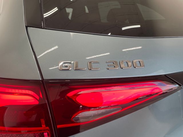 2026 Mercedes Benz GLC 300 photo 29