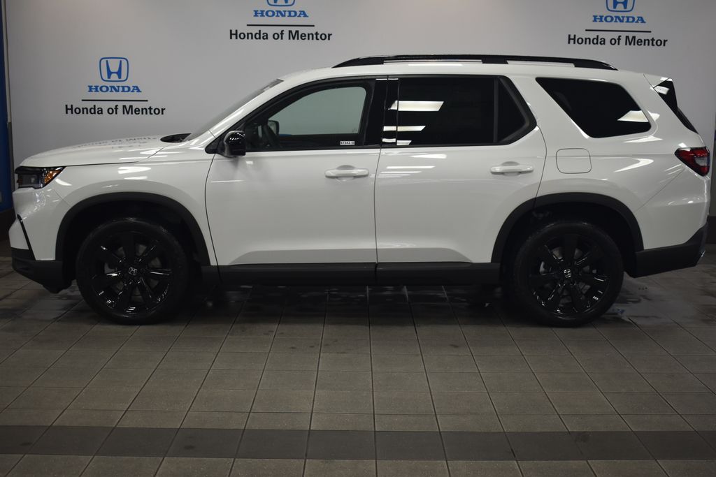 2025 Honda Pilot Black Edition photo 3
