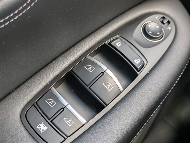 2022 Infiniti QX55 Essential photo 24