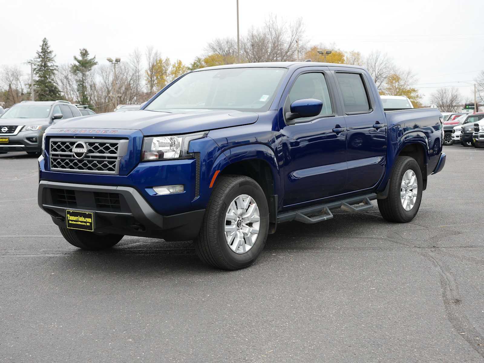 2023 Nissan Frontier SV photo 3