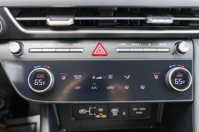 New 2025 Silver Hyundai SEL image 16