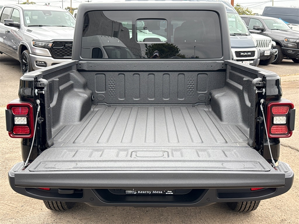 2025 Jeep Gladiator Sport S photo 14