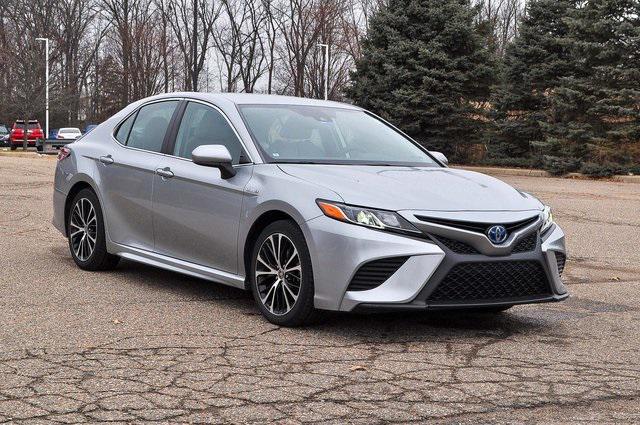 2020 Toyota Camry SE