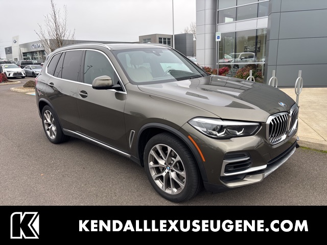 2022 BMW X5 40i's photo