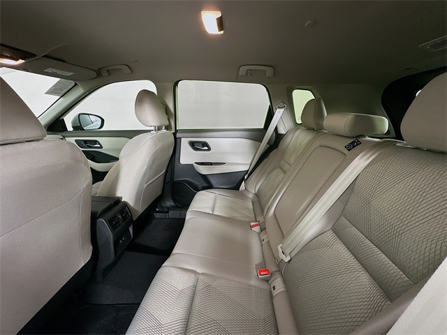 2025 Nissan Rogue SV photo 24