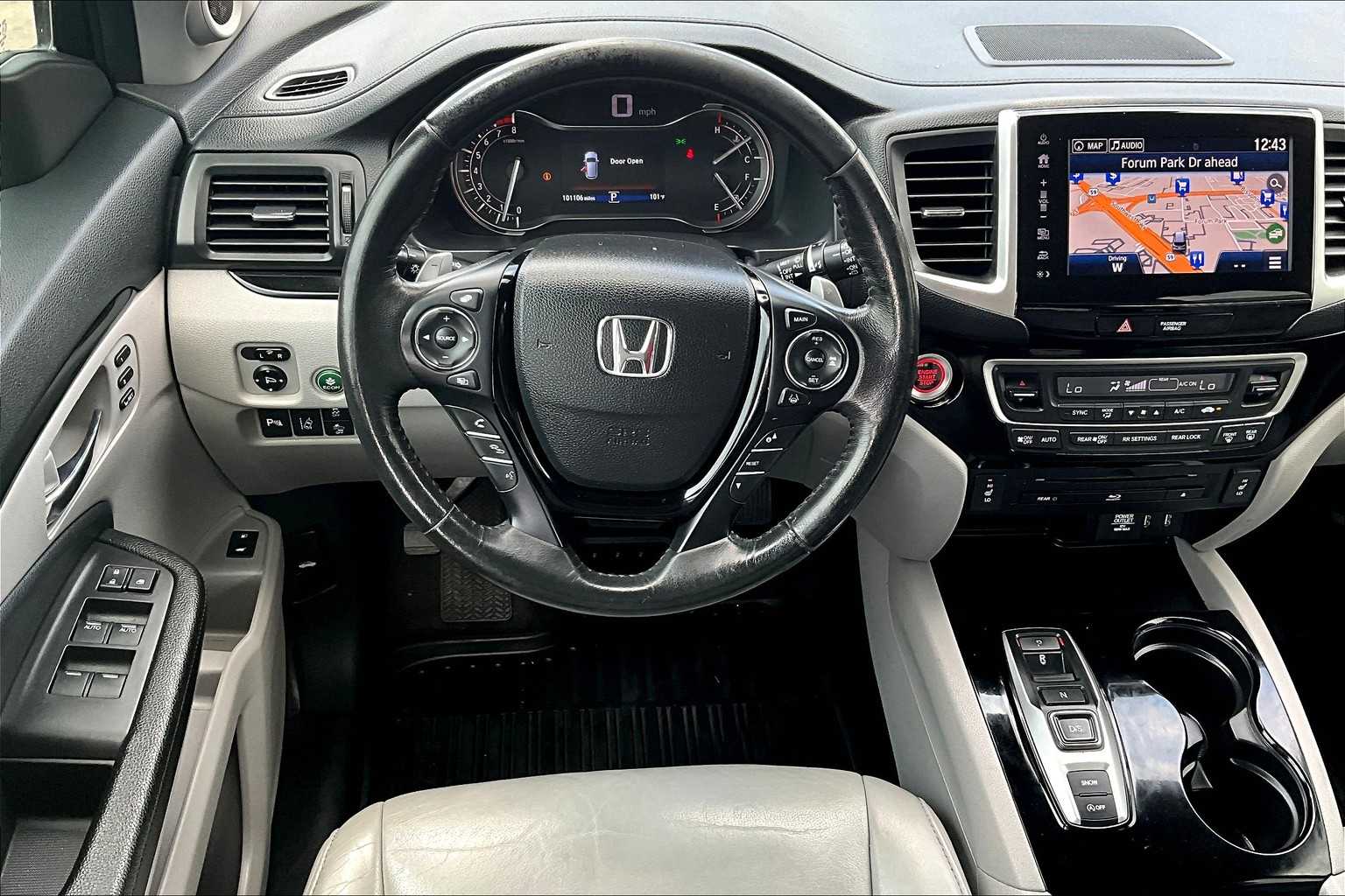 2018 Honda Pilot Touring photo 5
