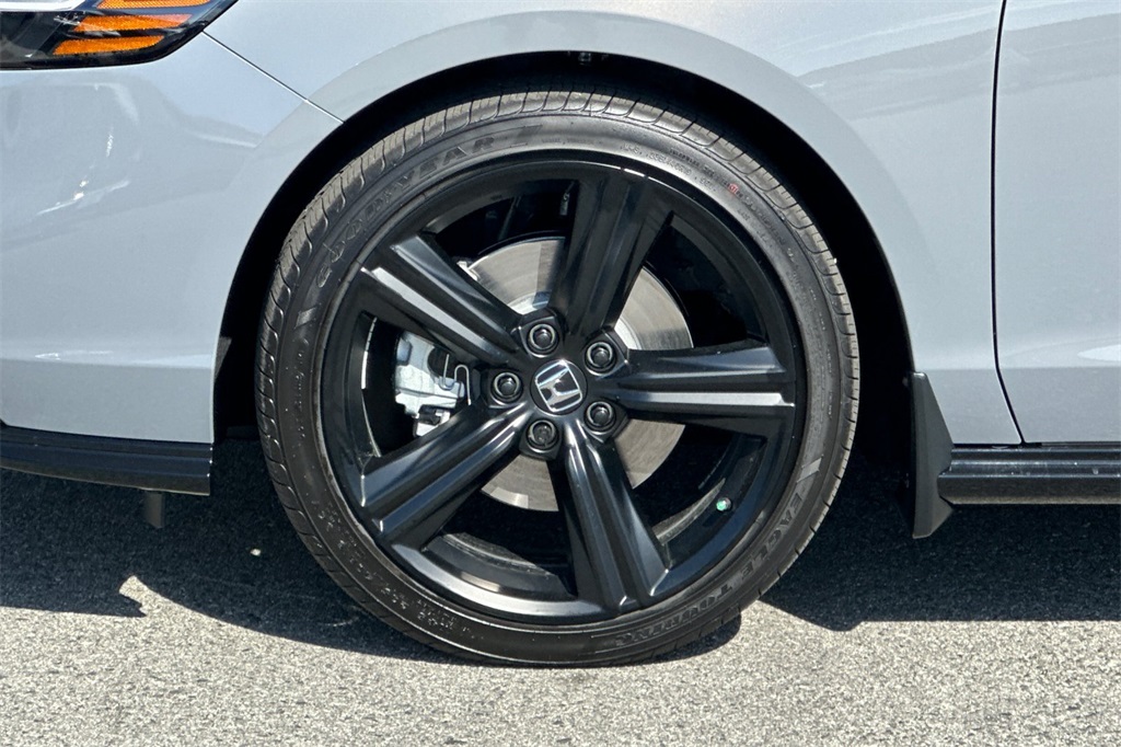 2025 Honda Accord Hybrid Sport-L photo 21