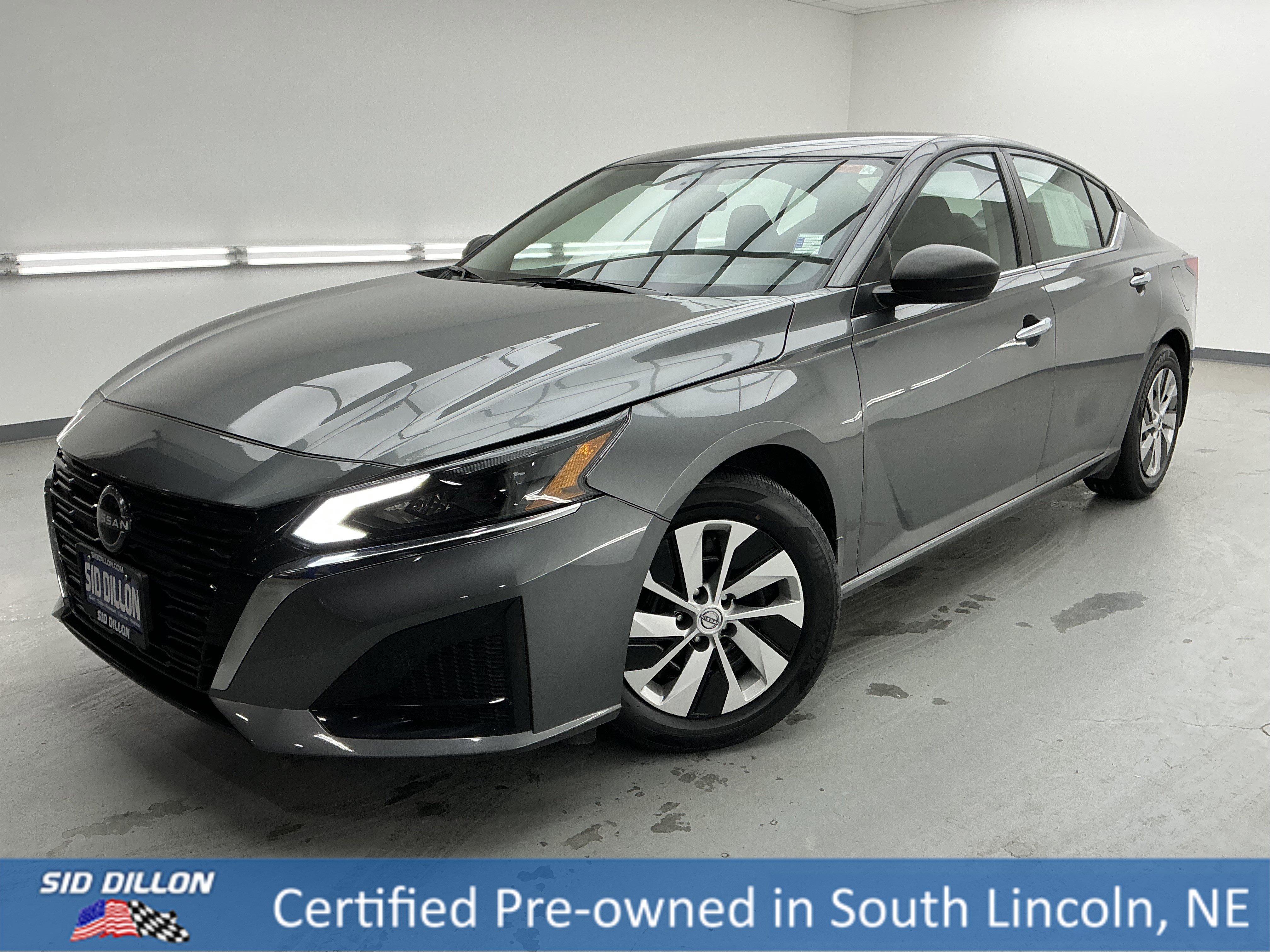 2024 Nissan Altima S's photo