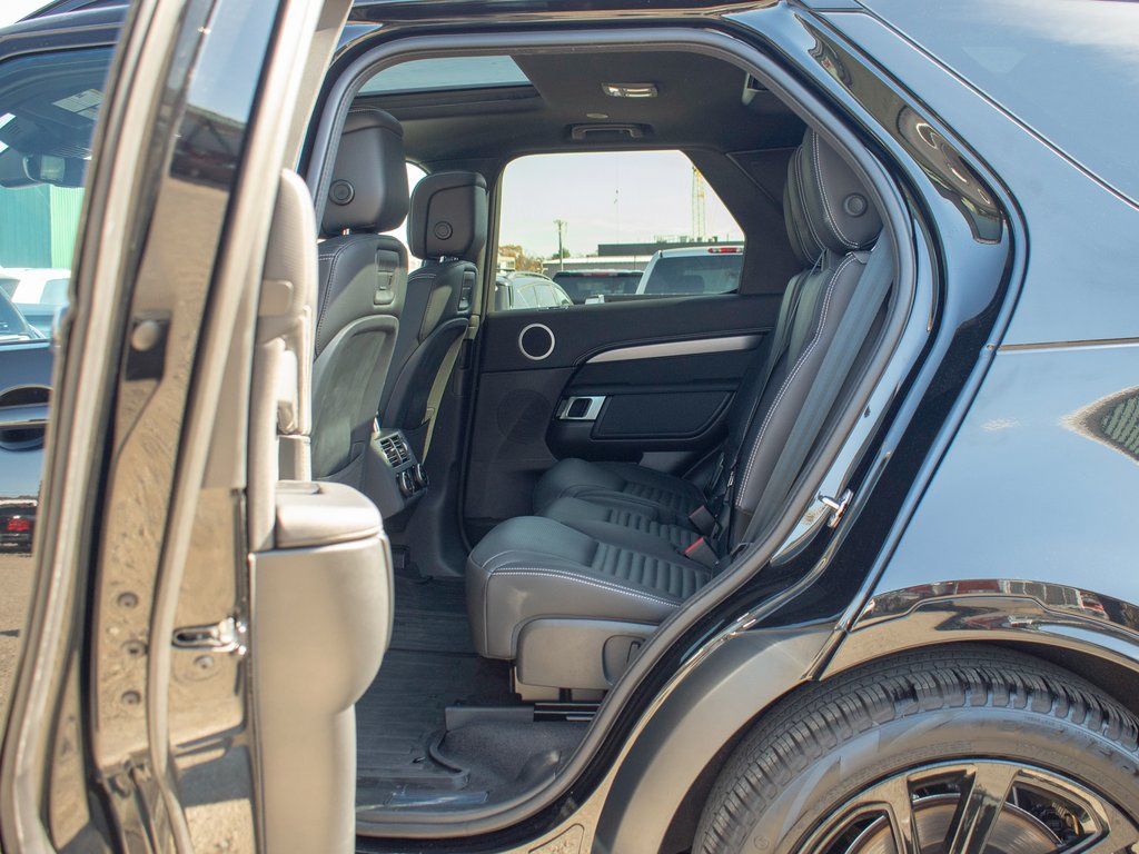 2024 Land Rover Discovery SE photo 28
