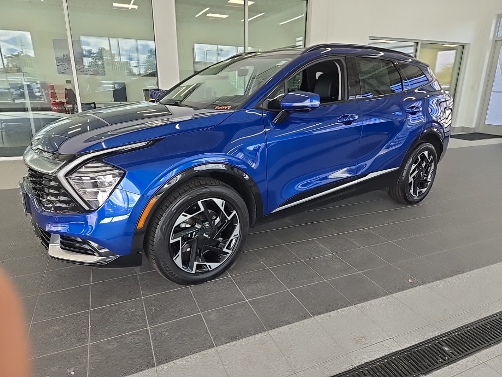 2023 Kia Sportage photo 2