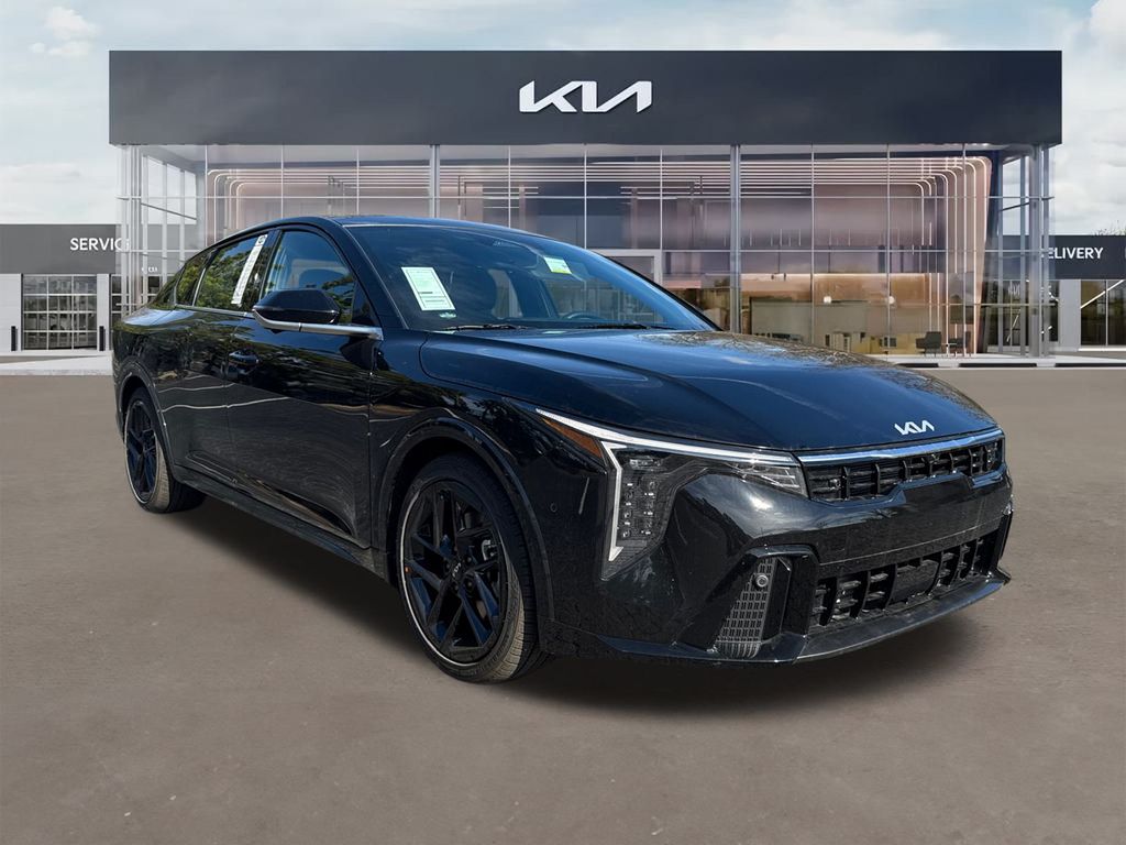 2025 Kia K4 GT-Line Turbo's photo