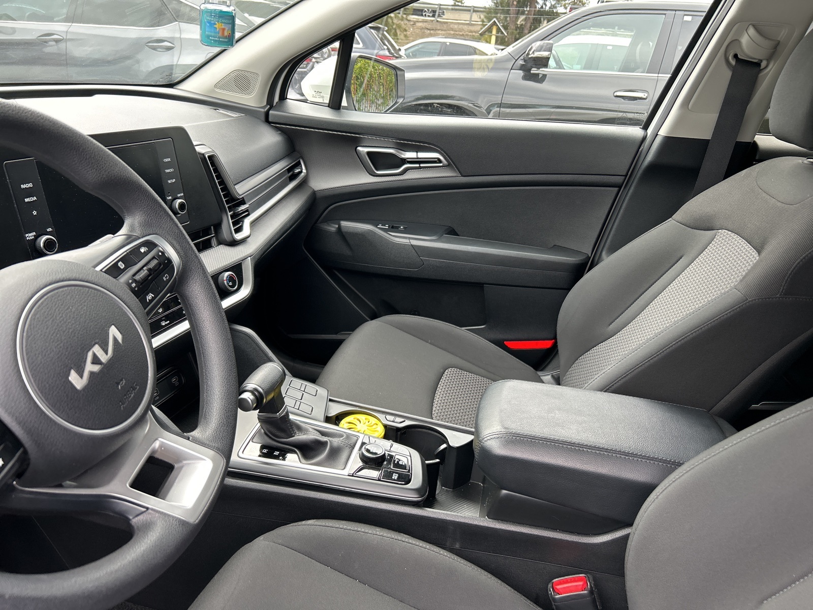 2023 Kia Sportage LX photo 5