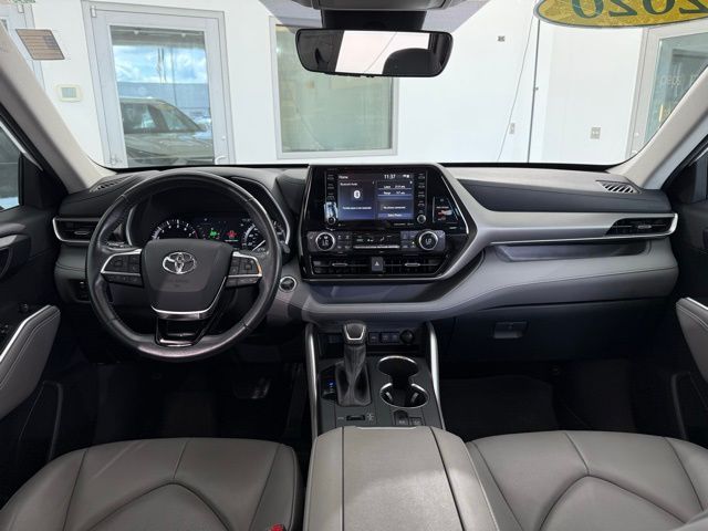2020 Toyota Highlander XLE photo 25