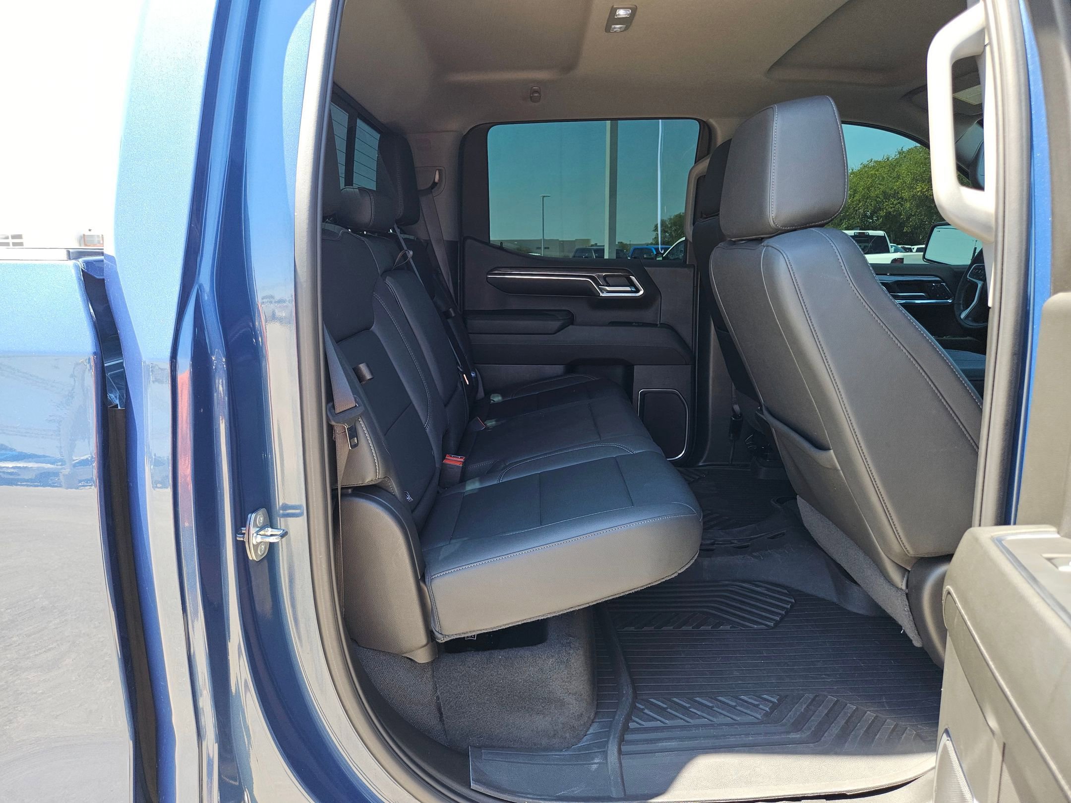2024 Chevrolet Silverado 1500 LTZ photo 25
