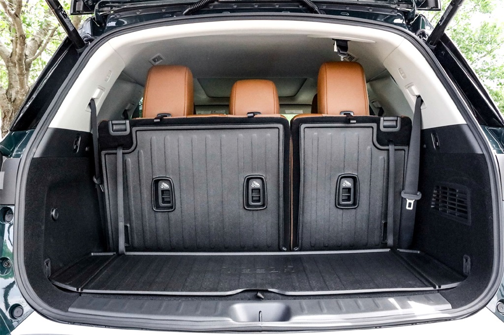 2025 Nissan Pathfinder Platinum photo 22