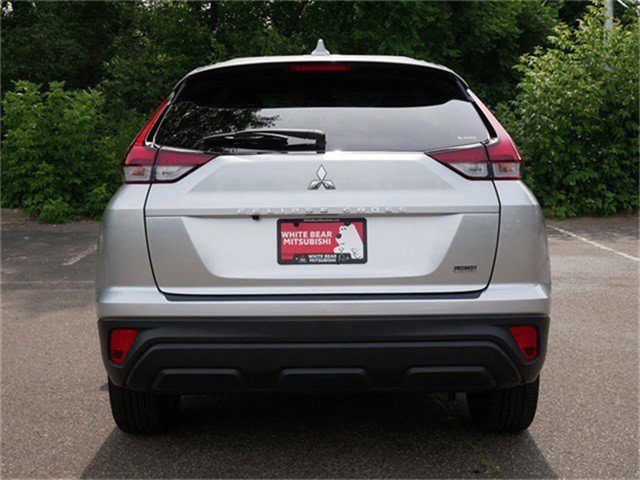 2025 Mitsubishi Eclipse Cross LE photo 4