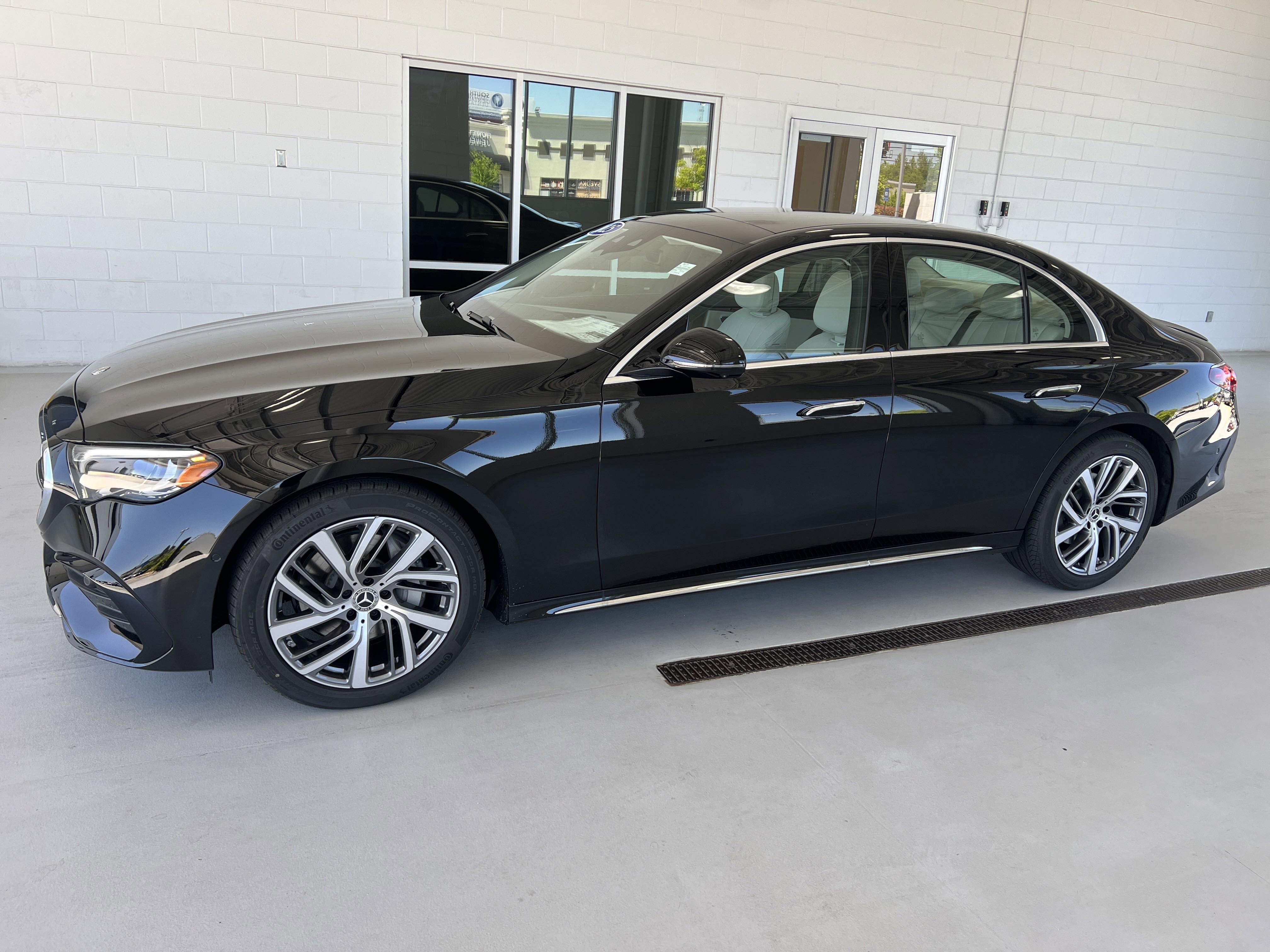 2025 Mercedes Benz E photo 2