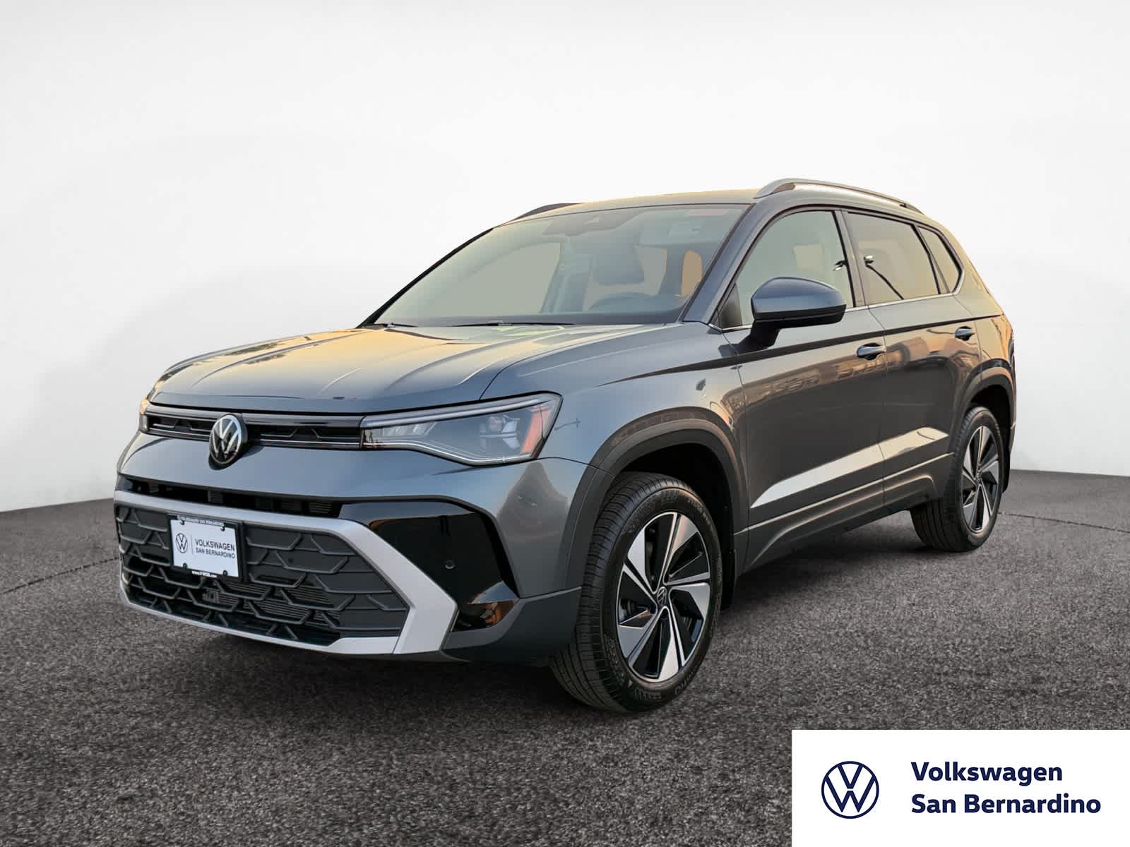 2025 Volkswagen Taos SE's photo