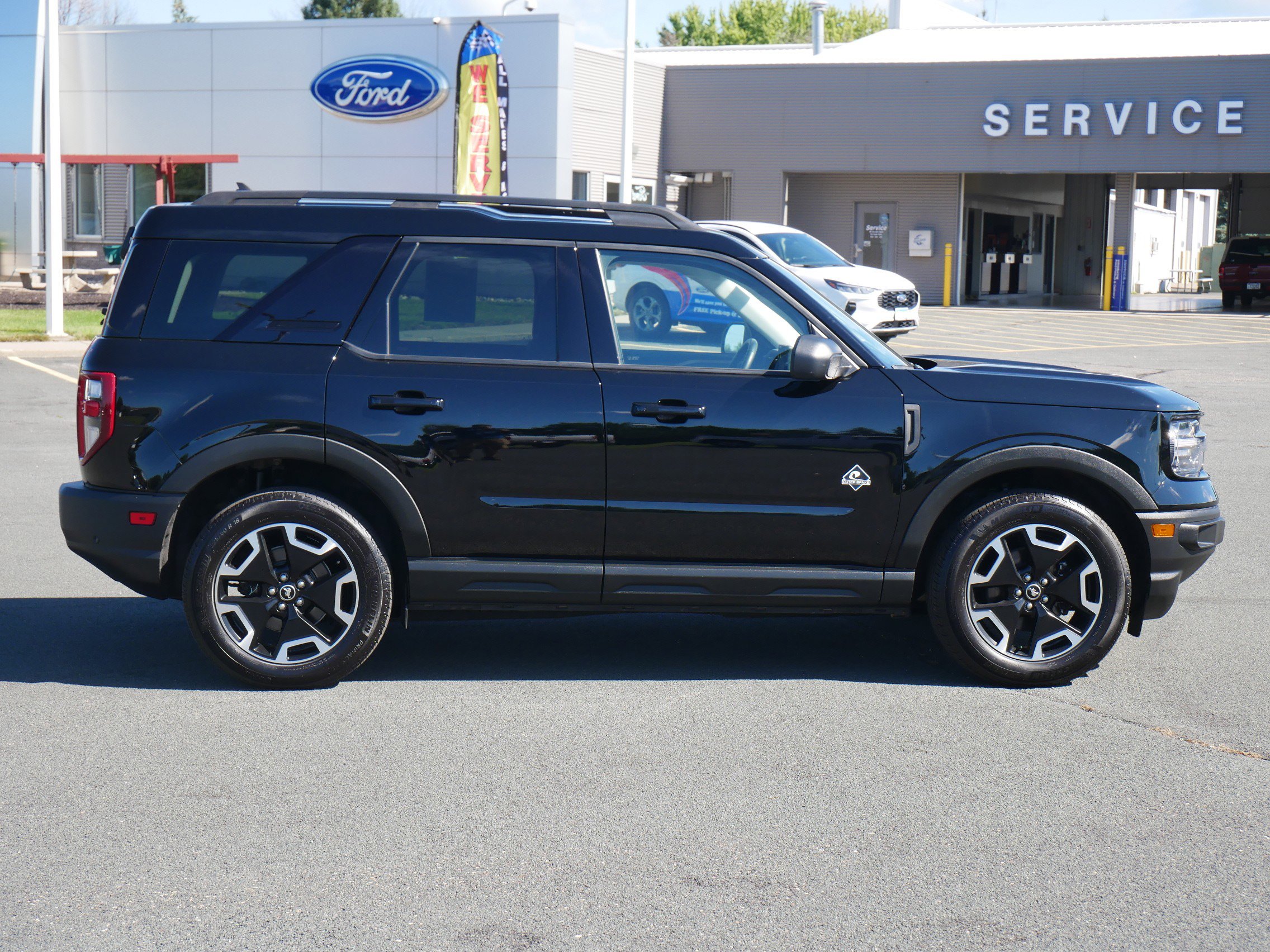 2021 Ford Bronco Sport Outer Banks photo 3