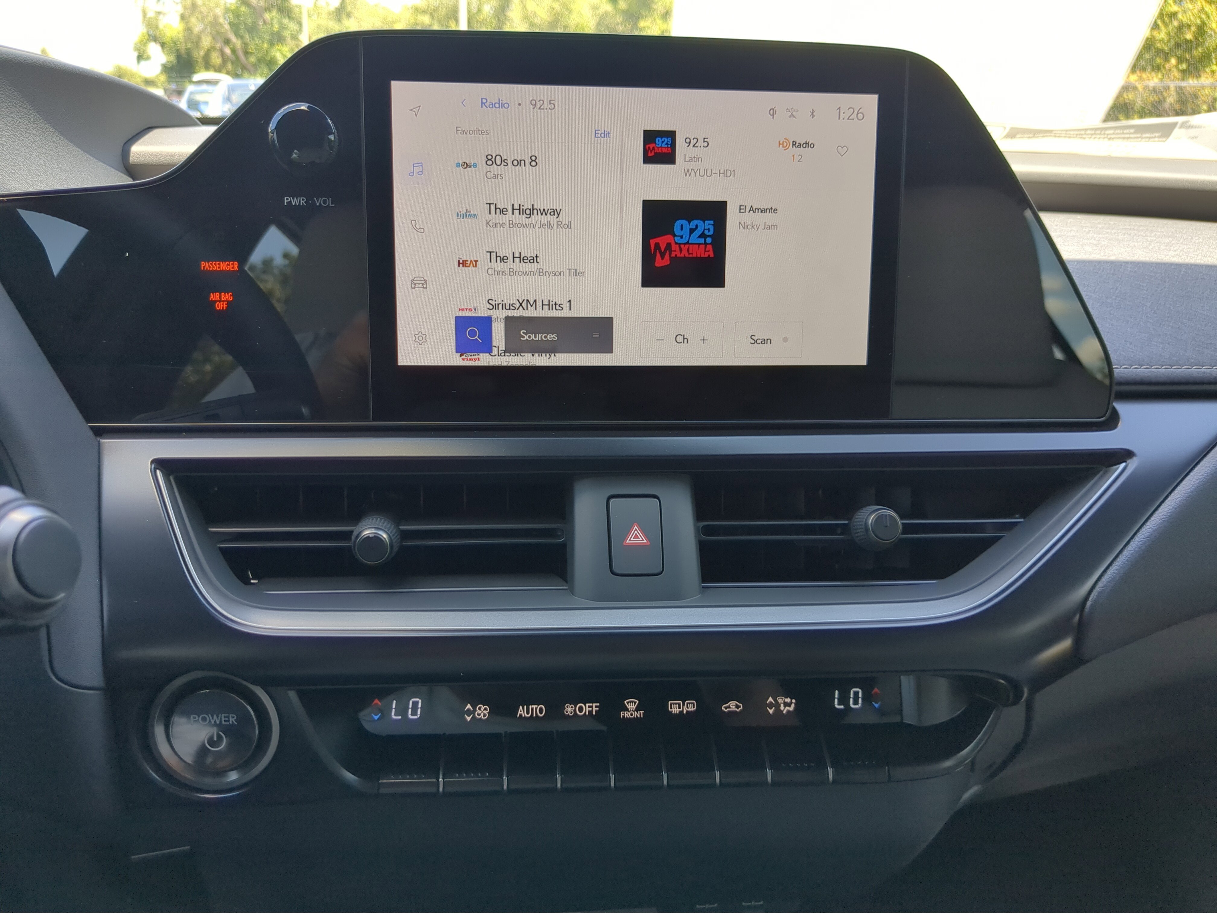 2025 Lexus UX Premium photo 14