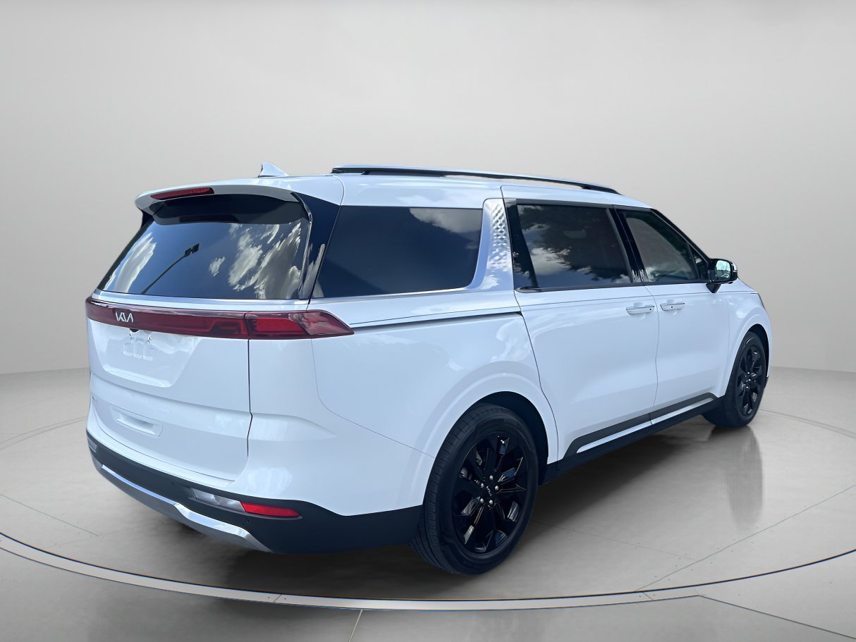 2023 Kia Carnival SX Prestige photo 2