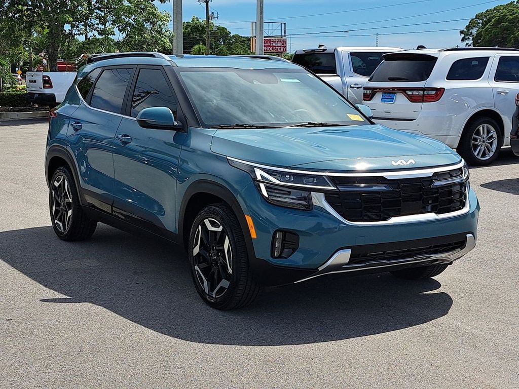2025 Kia Seltos SX photo 2