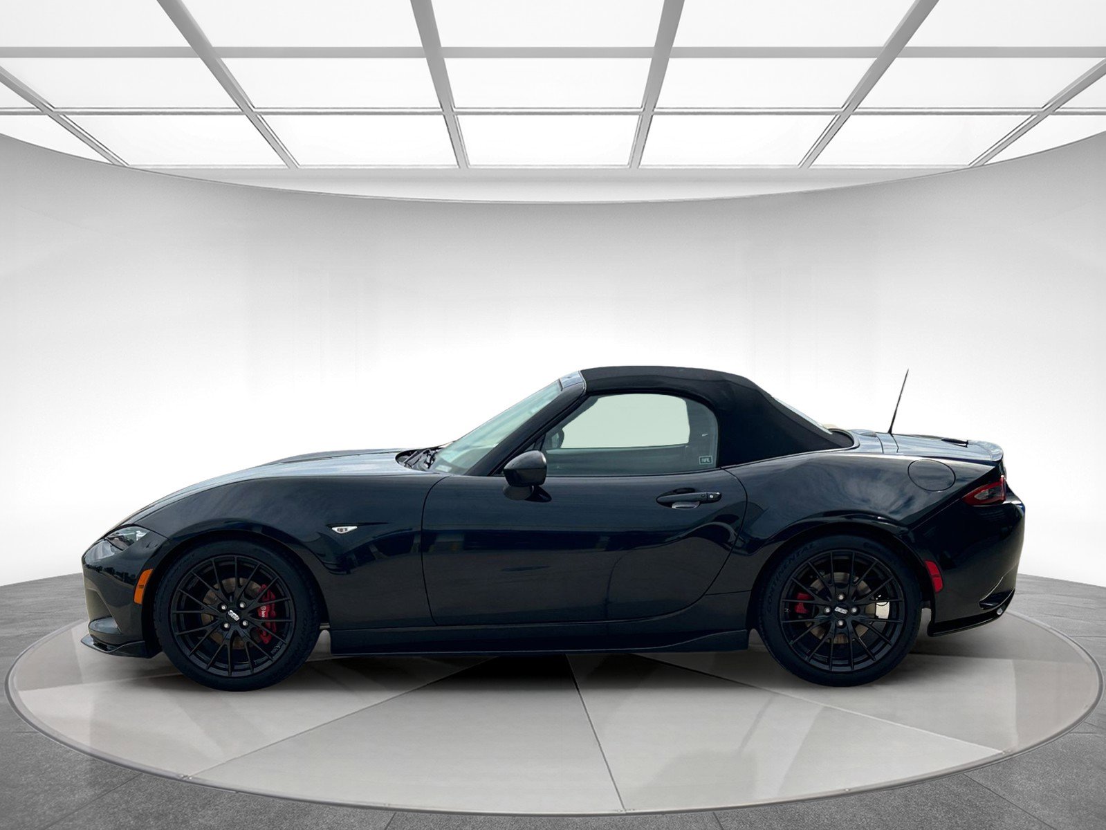 Used 2016 Mazda MX-5 Miata Club with VIN JM1NDAC76G0113437 for sale in Altoona, IA