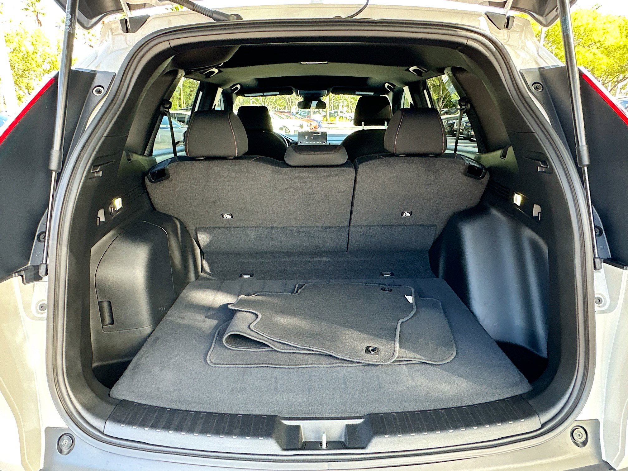 2023 Honda CR-V Hybrid Sport photo 28