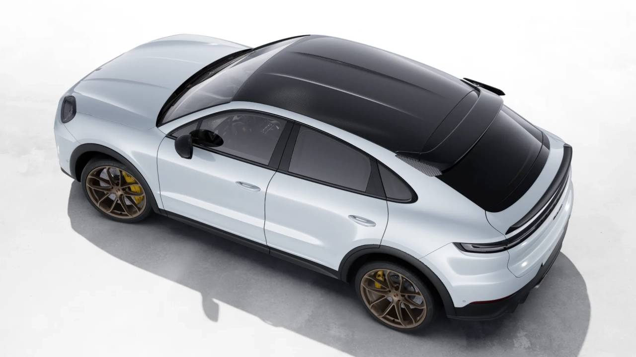 2026 Porsche Cayenne Turbo GT photo 3