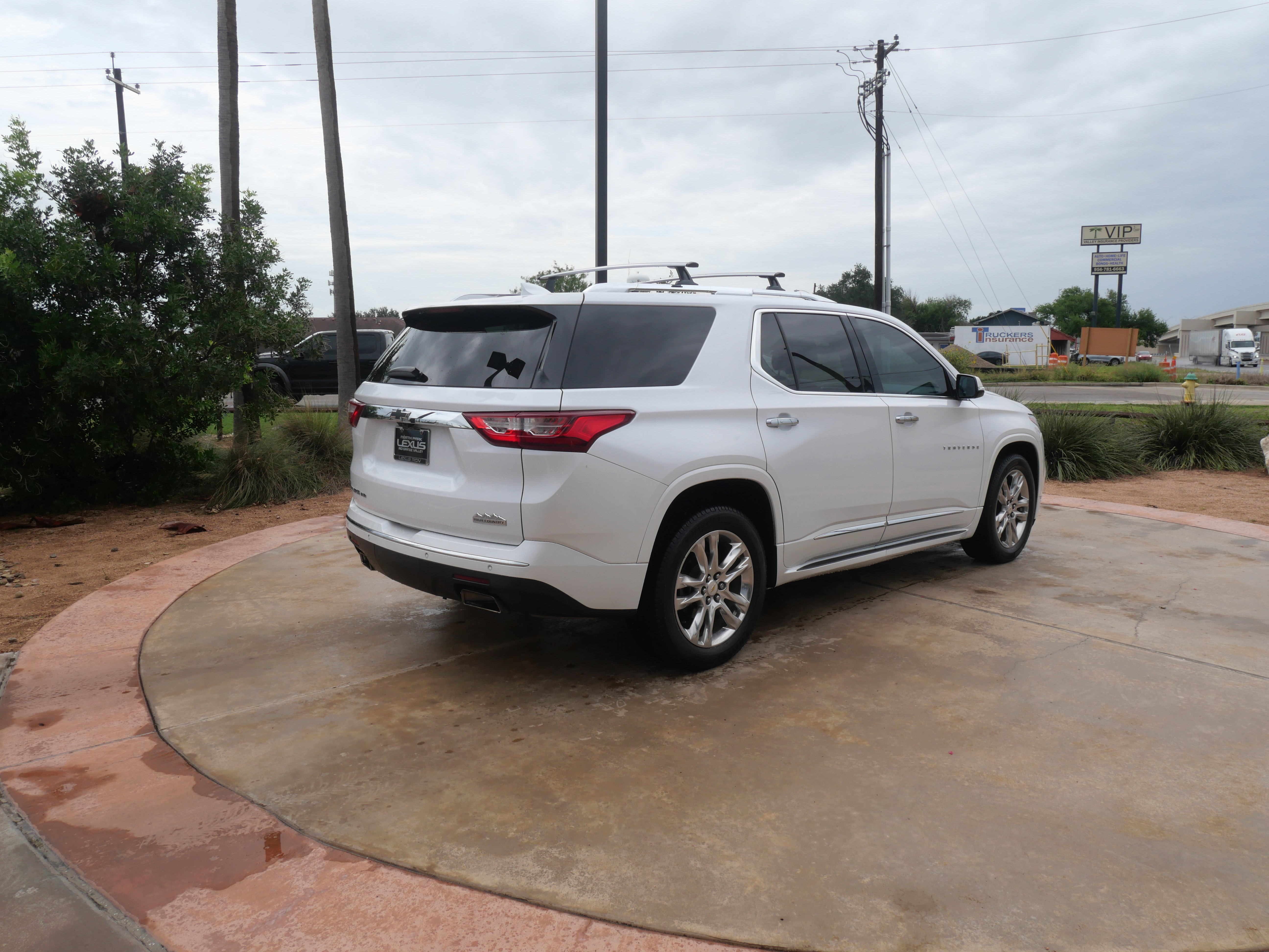 1GNEVJKW2KJ133992