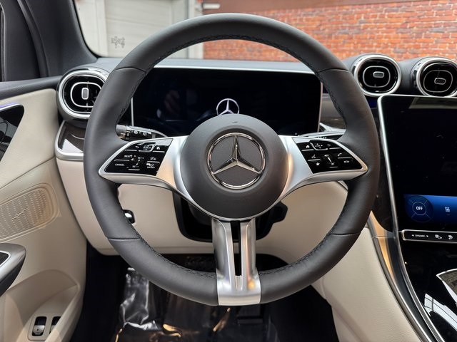2025 Mercedes Benz GLC 350e 4MATIC photo 13