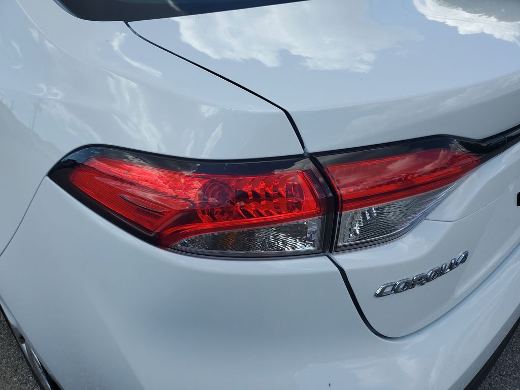 2025 Toyota Corolla LE photo 11