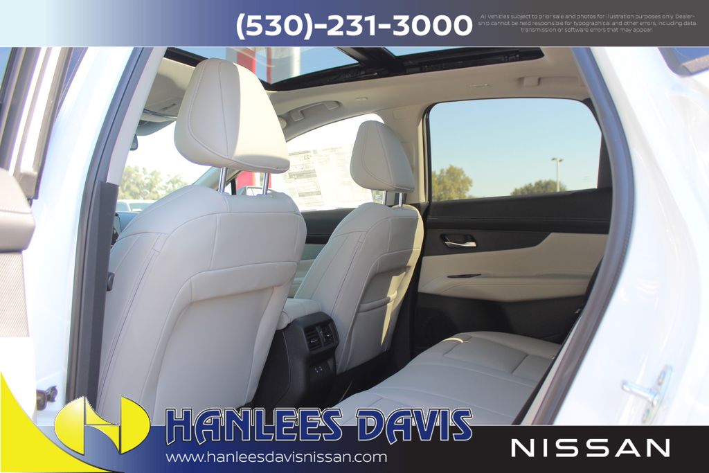 2025 Nissan Murano SL photo 13