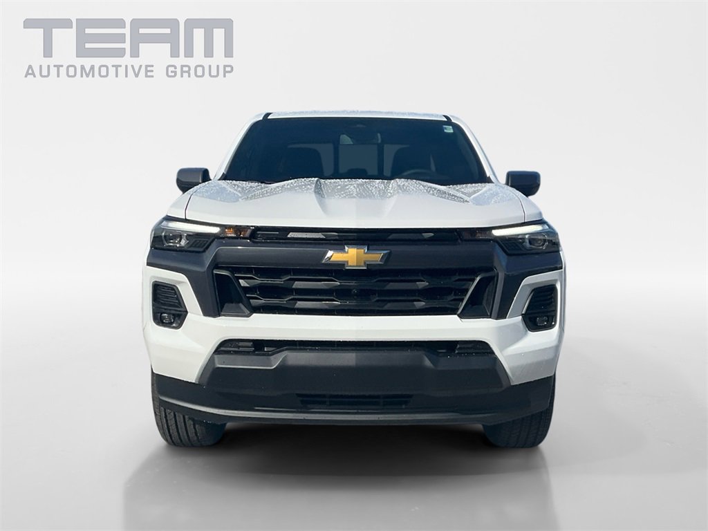 2026 Chevrolet Colorado LT photo 2