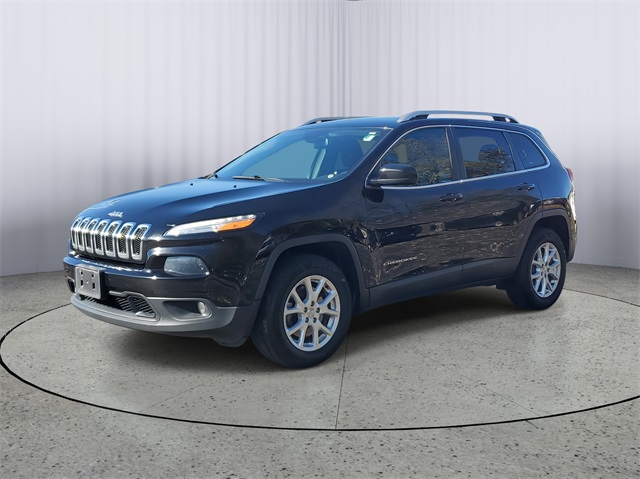 Certified 2018 Jeep Cherokee Latitude with VIN 1C4PJMCB1JD554805 for sale in Paw Paw, MI