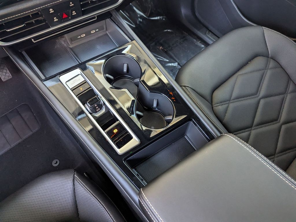 2024 Volkswagen Atlas SE Technology photo 12