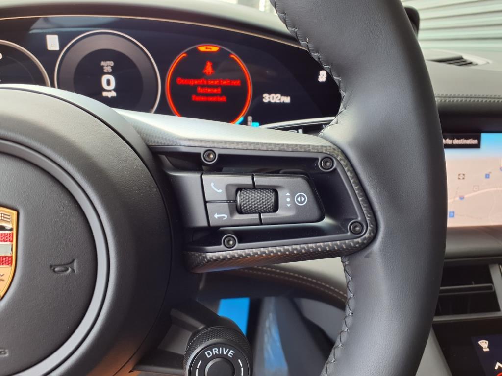 2026 Porsche Taycan GTS photo 17