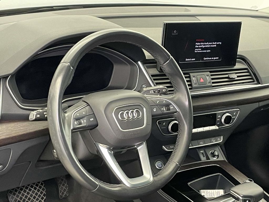 2023 Audi Q5 40 Premium Plus photo 4