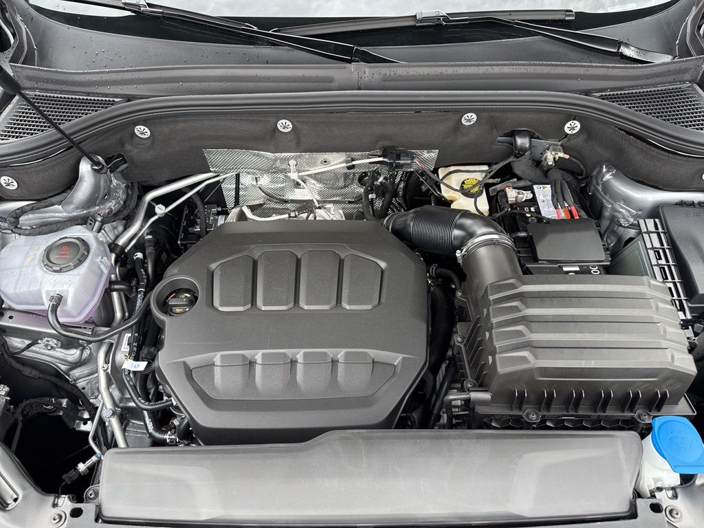 2025 Volkswagen Atlas Cross Sport SEL Premium R-Line photo 24
