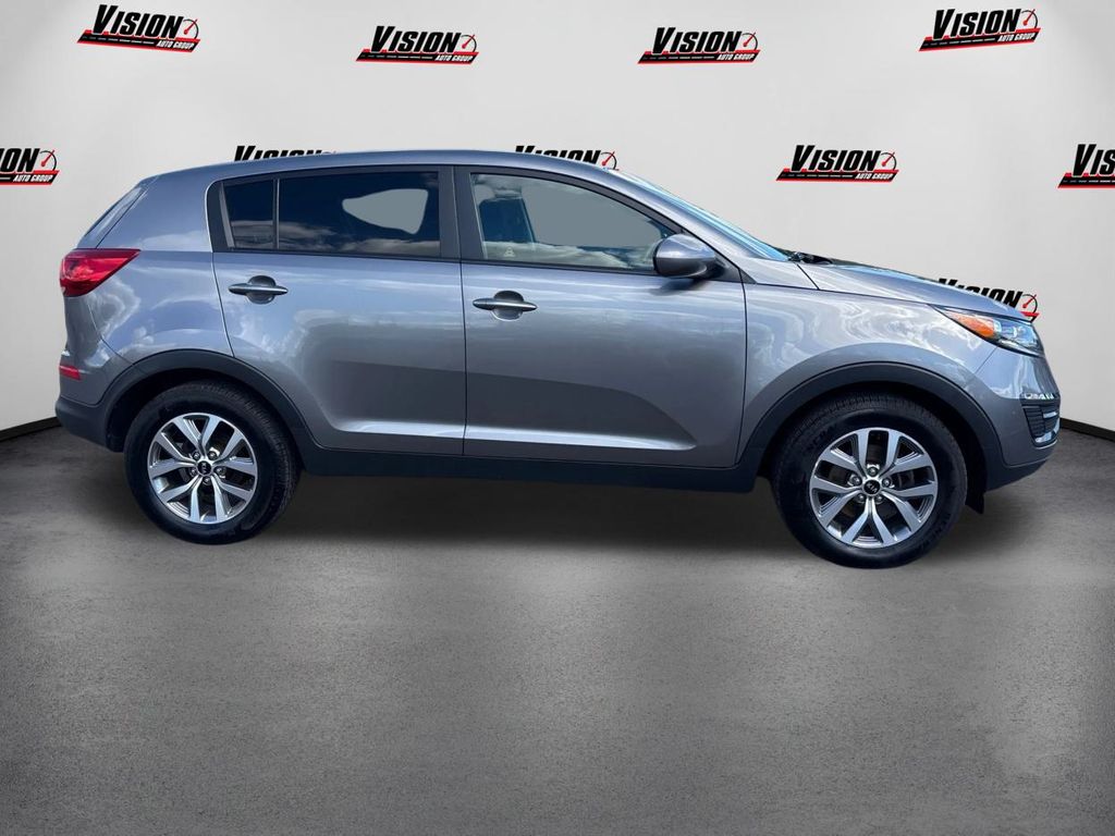 2015 Kia Sportage LX photo 4
