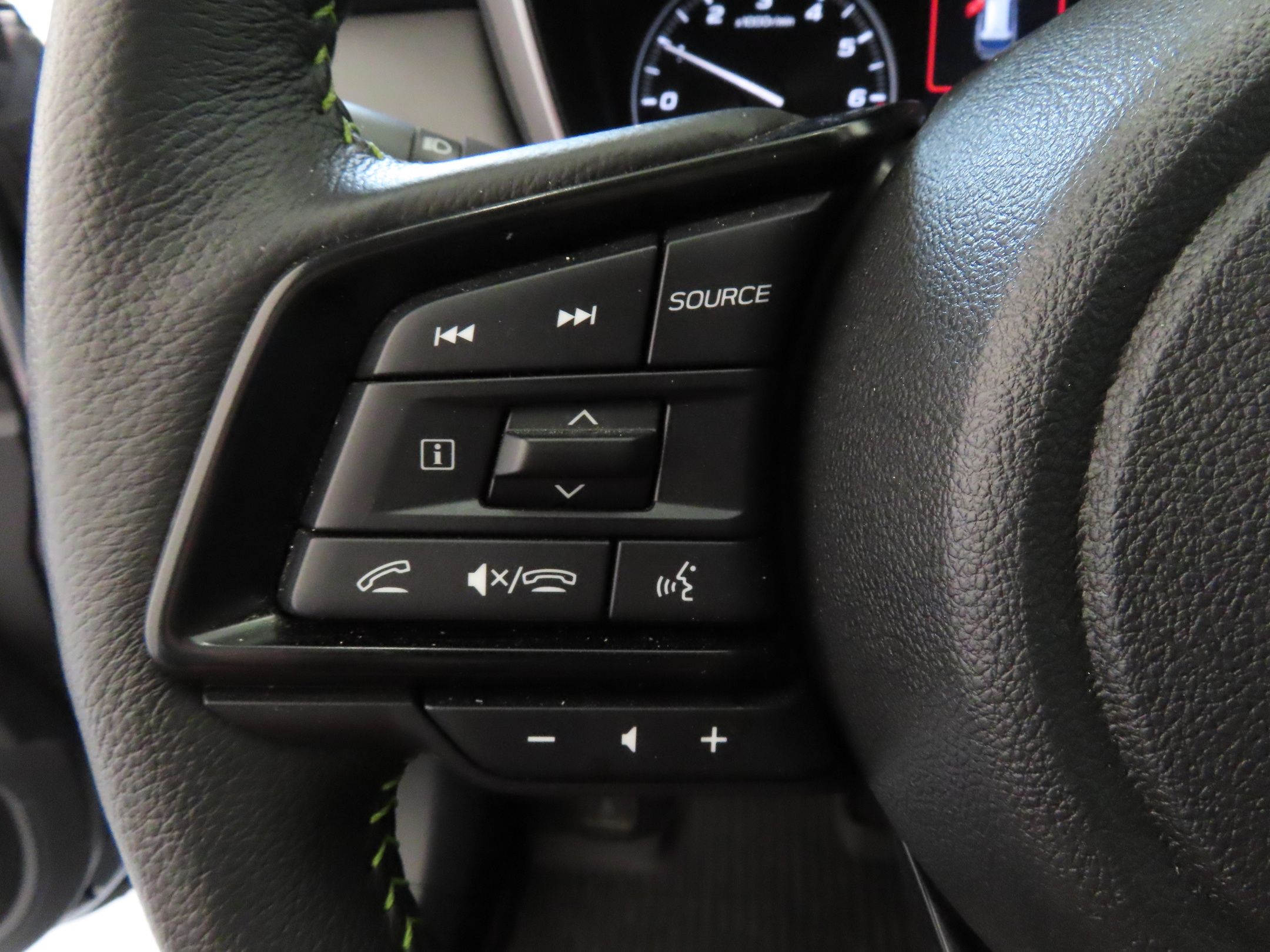 2025 Subaru Outback Onyx Edition photo 11